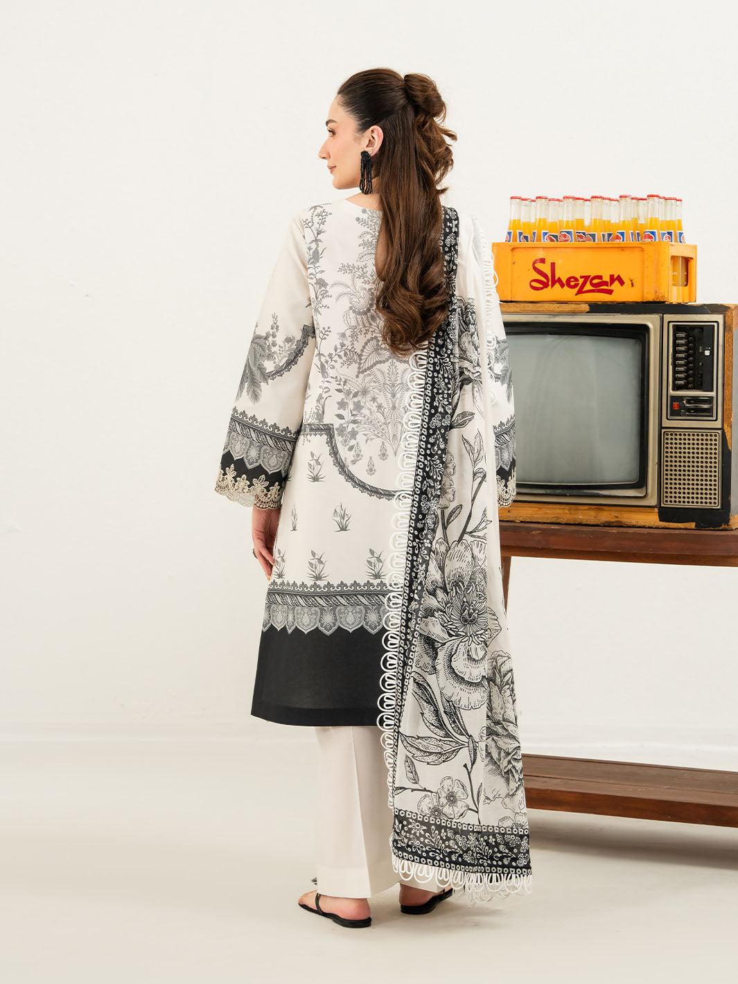 Anaya Lawn Vol 1 '26 BY Mahnur