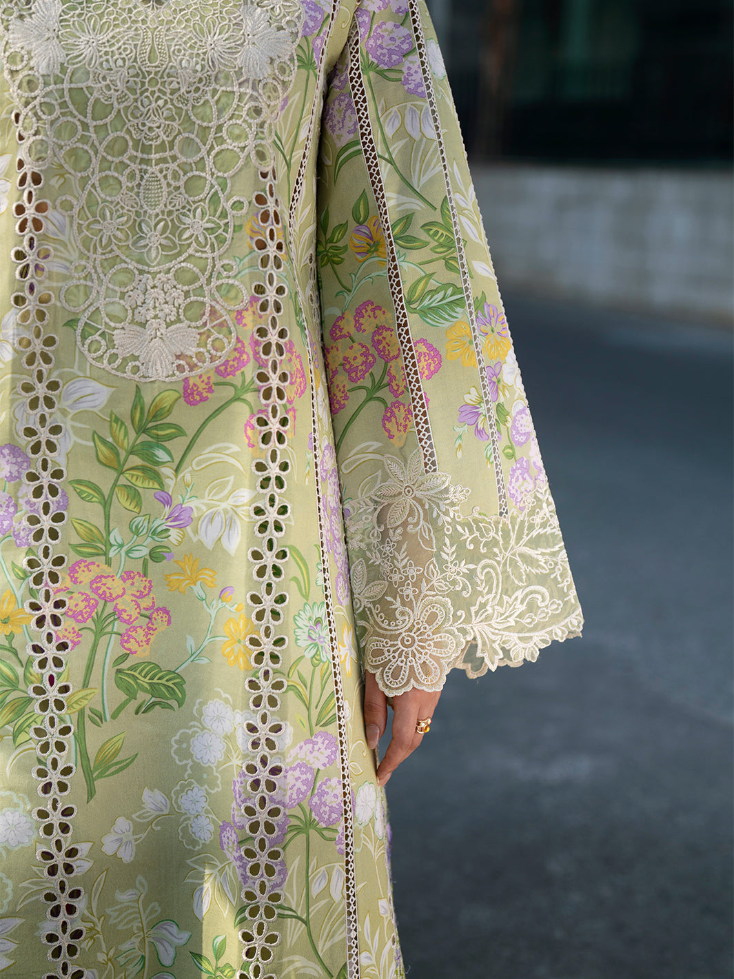 Broadway Luxury Lawn '26 By Mahnur