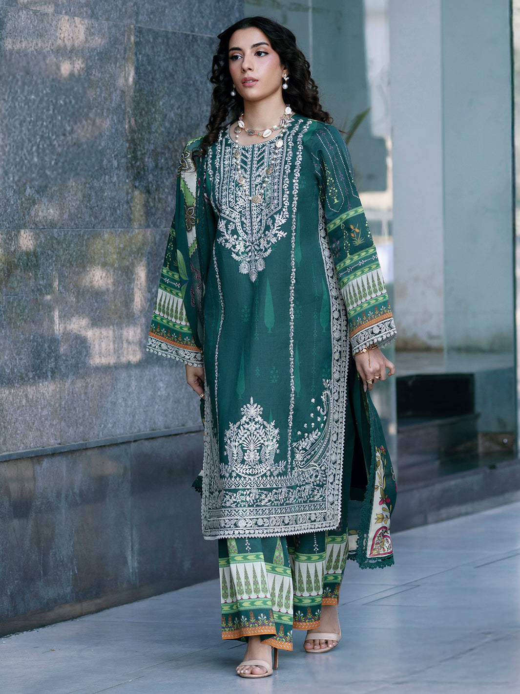 Broadway Luxury Lawn '26 By Mahnur