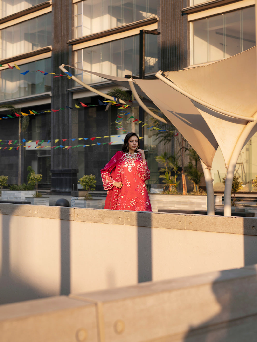 Broadway Luxury Lawn '26 By Mahnur