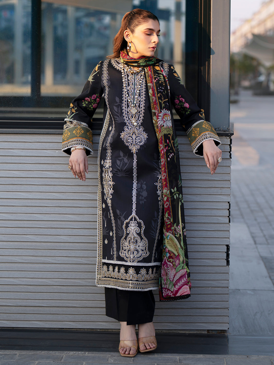 Broadway Luxury Lawn '26 By Mahnur