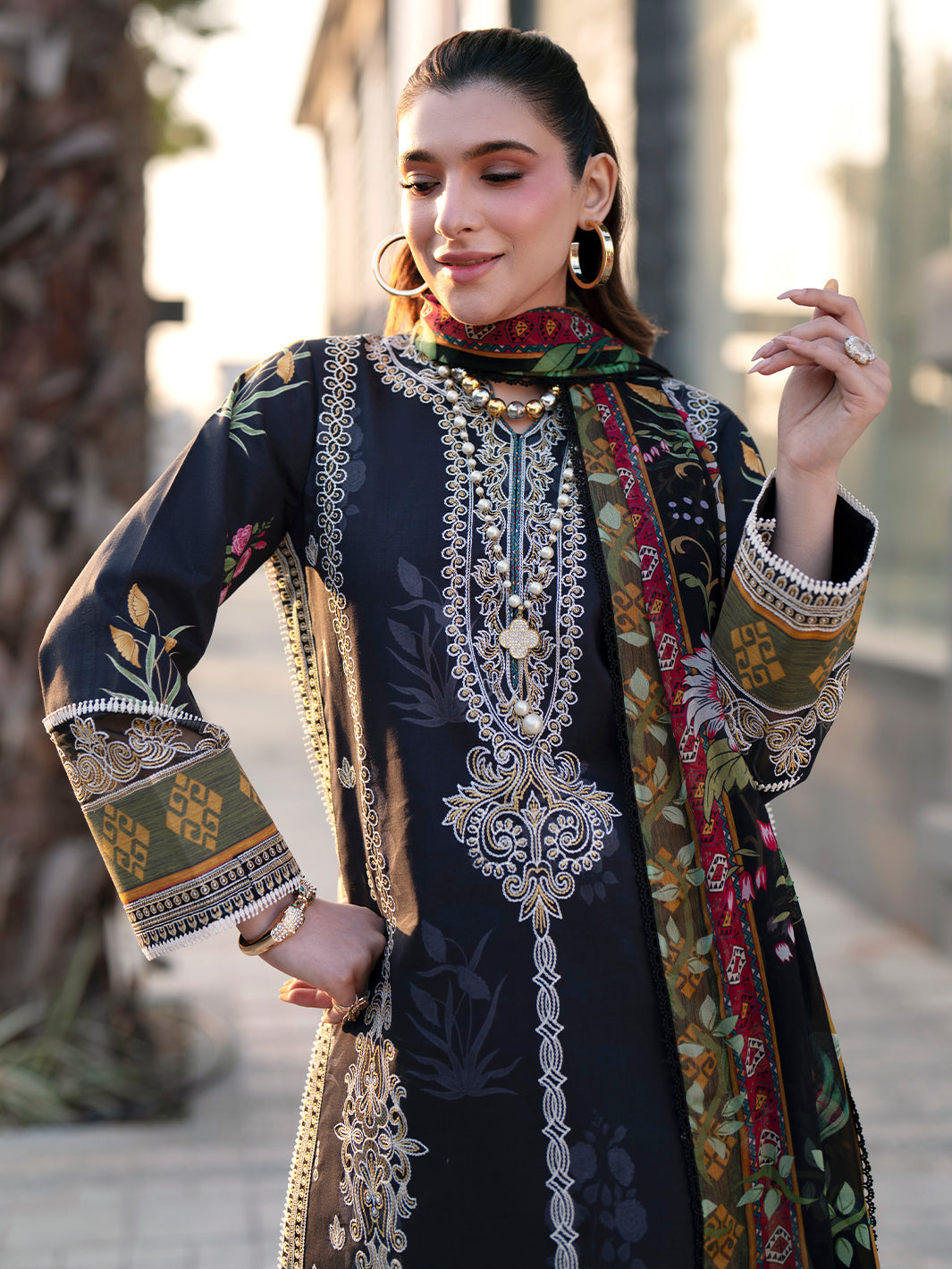 Broadway Luxury Lawn '26 By Mahnur
