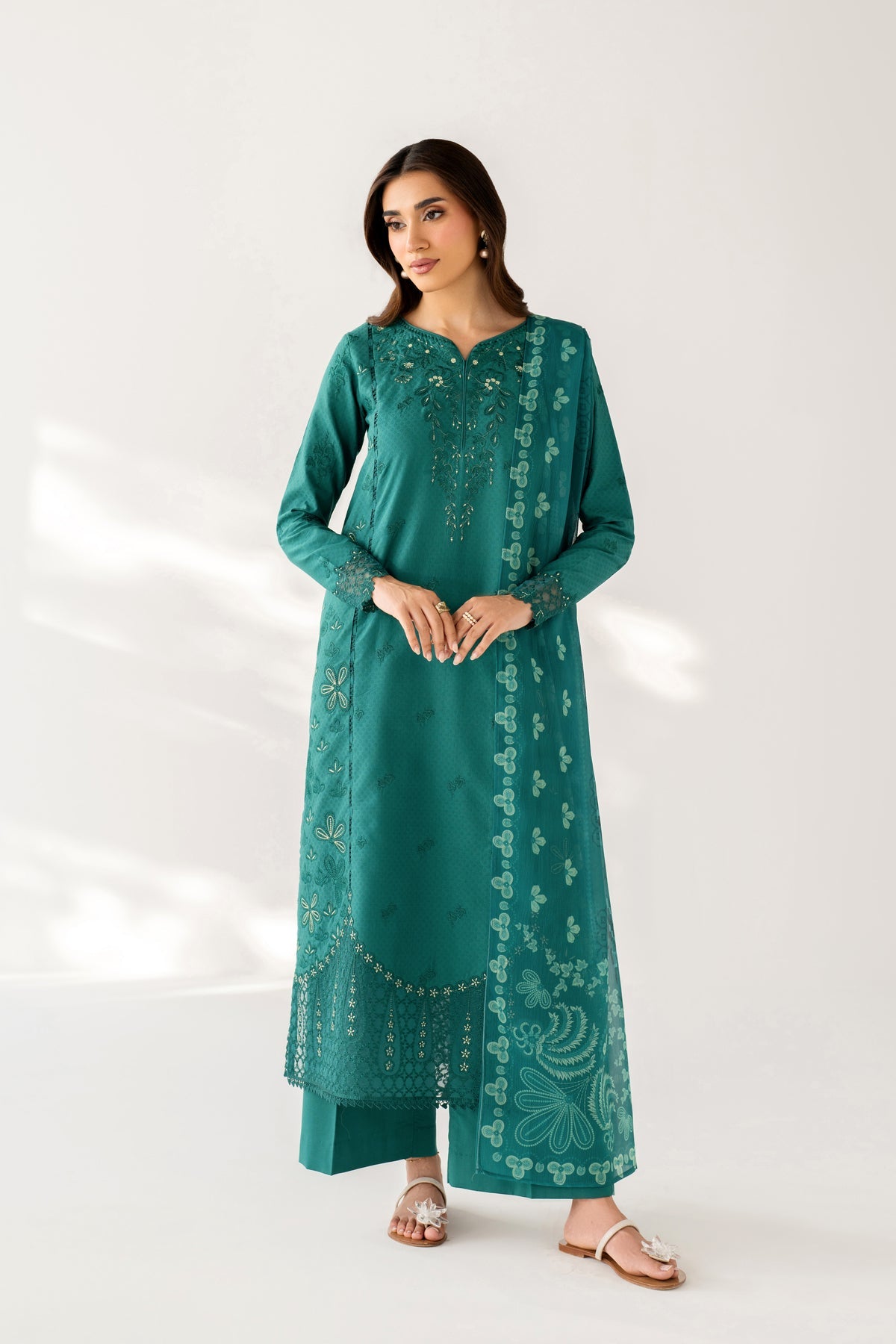 Xenia Le'Essence Summer 26