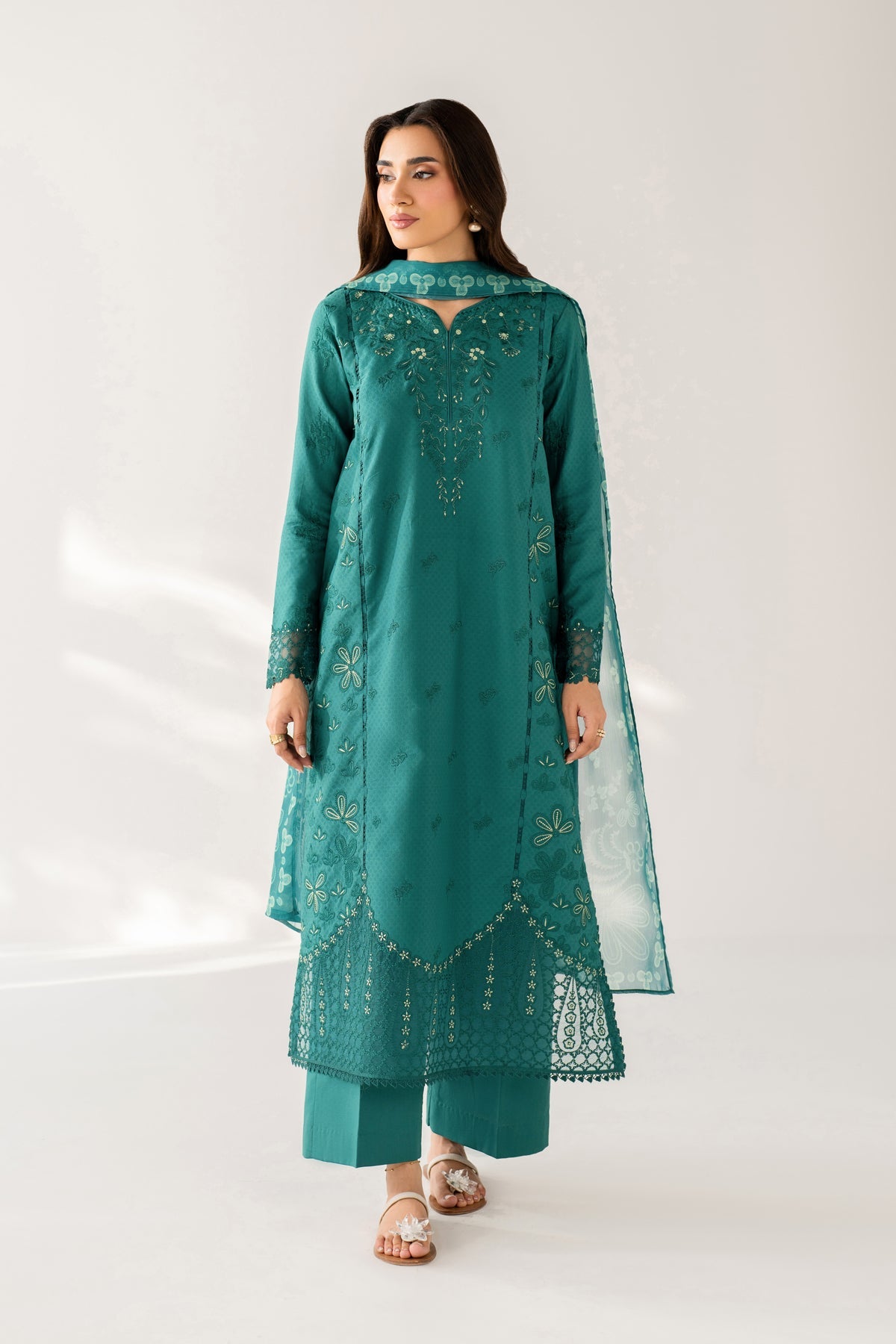 Xenia Le'Essence Summer 26