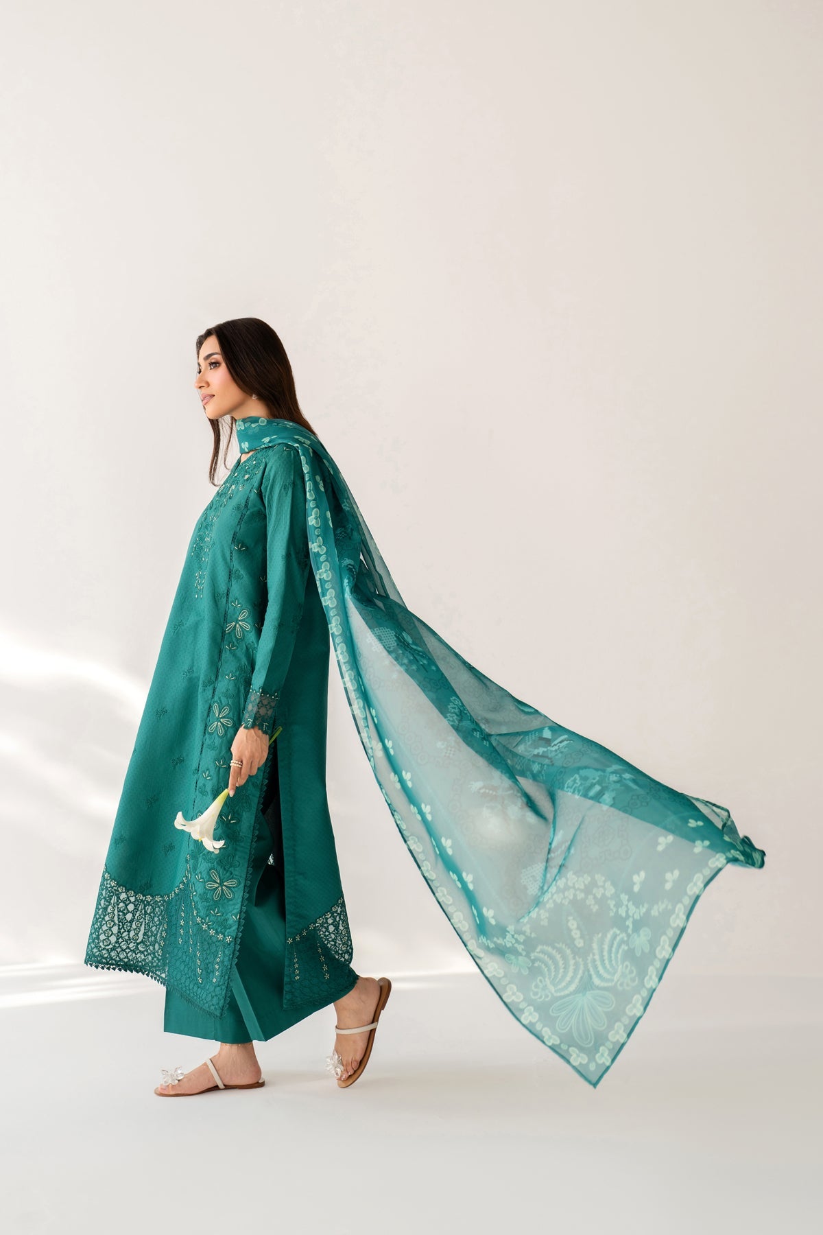 Xenia Le'Essence Summer 26