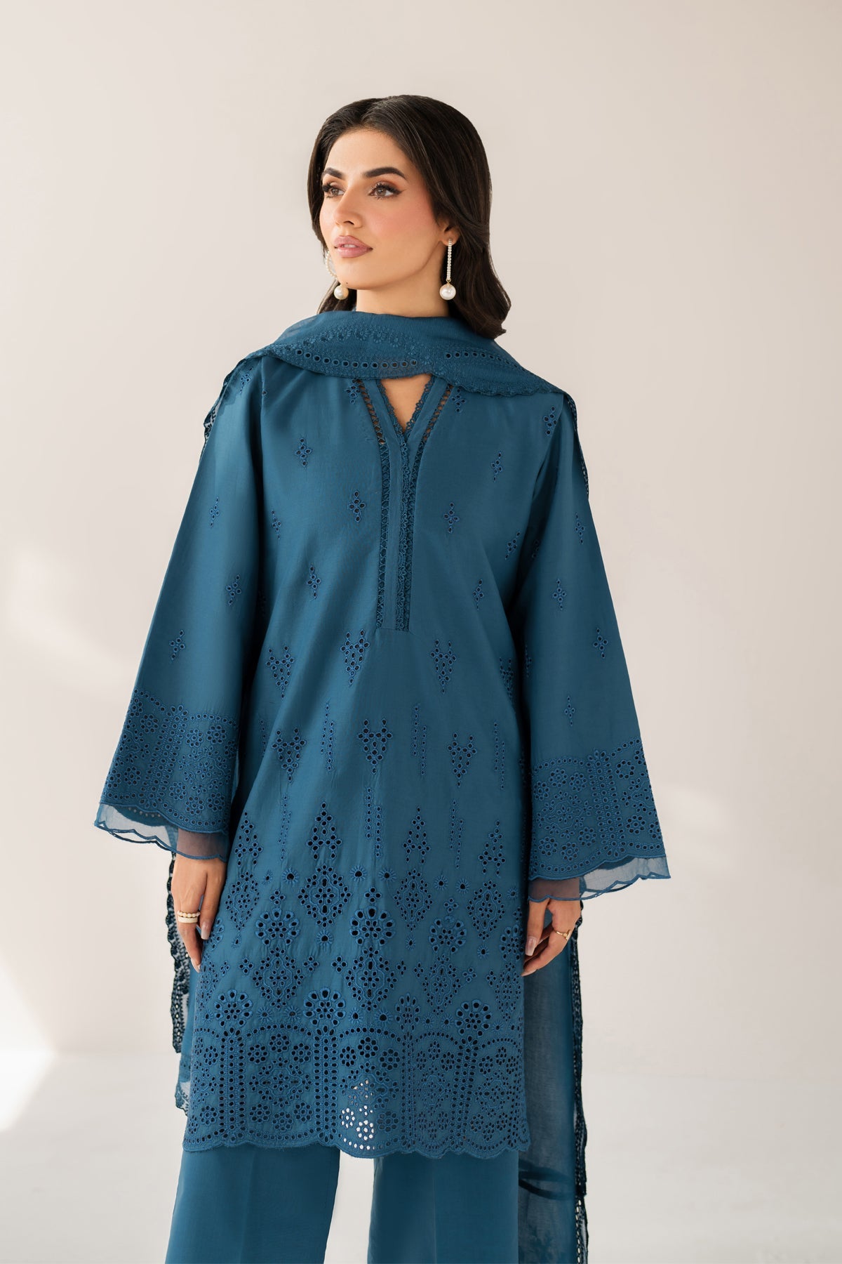 Xenia Le'Essence Summer 26