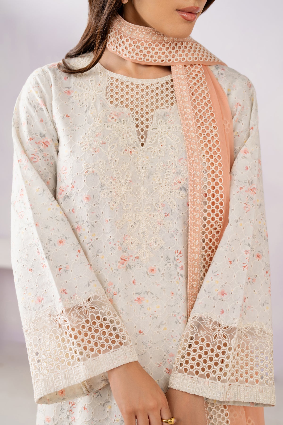 Xenia Le'Essence Summer 26