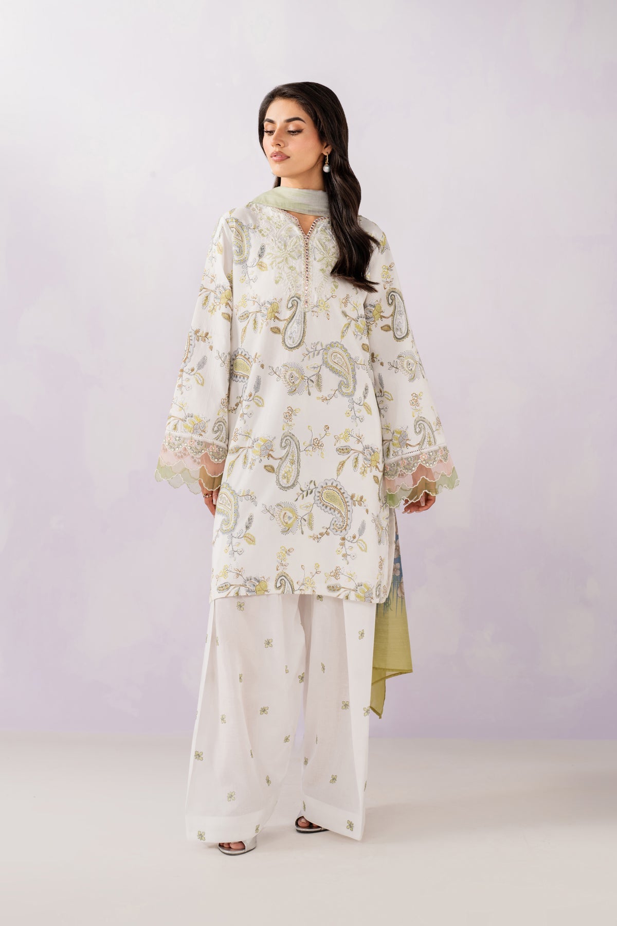 Xenia Le'Essence Summer 26