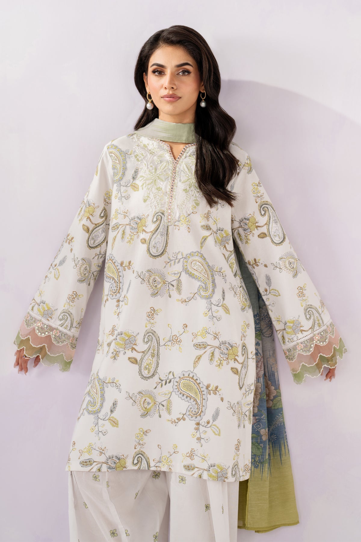 Xenia Le'Essence Summer 26