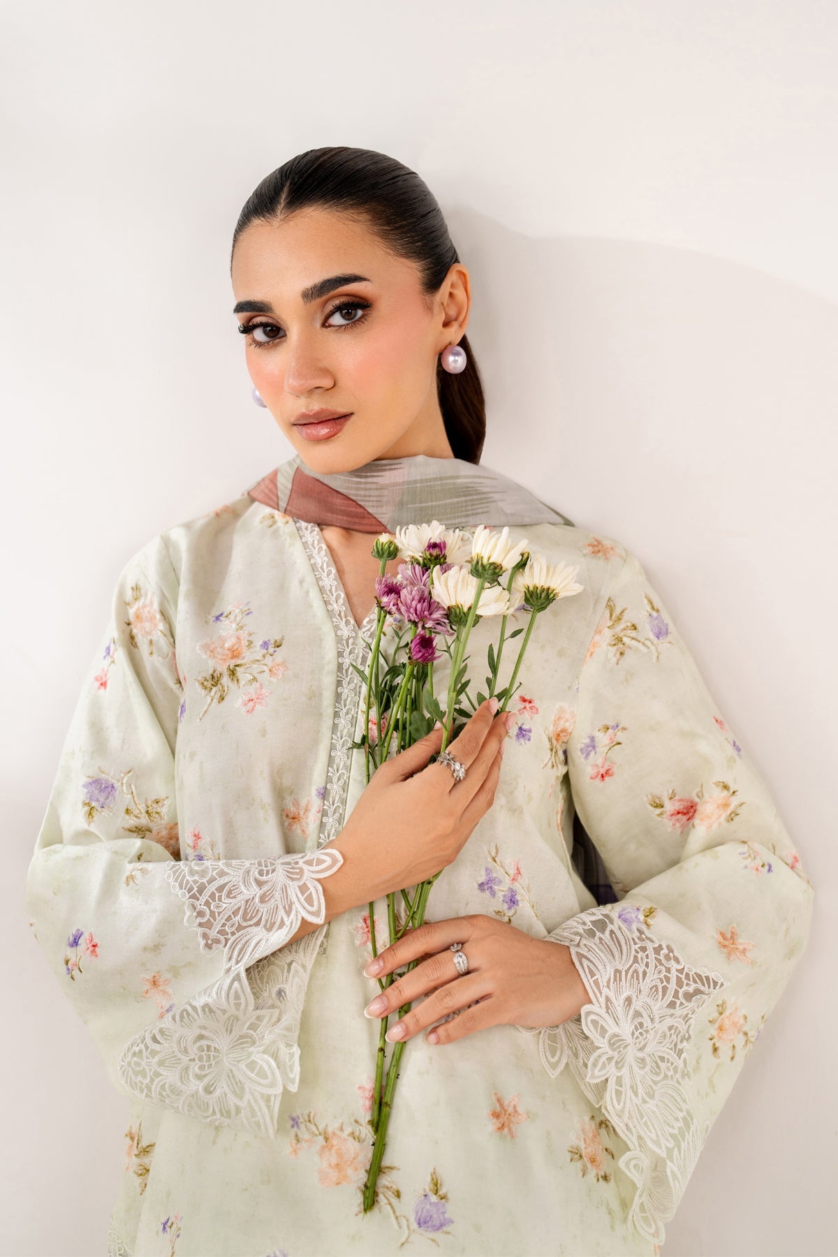 Xenia Le'Essence Summer 26