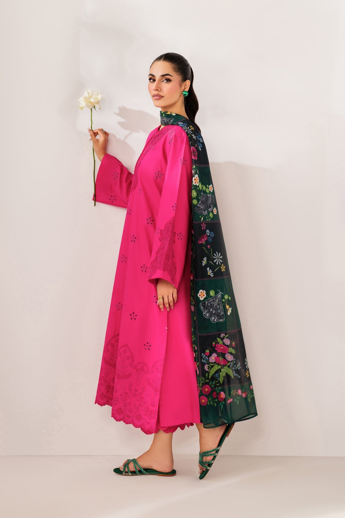 Xenia Le'Essence Summer 26