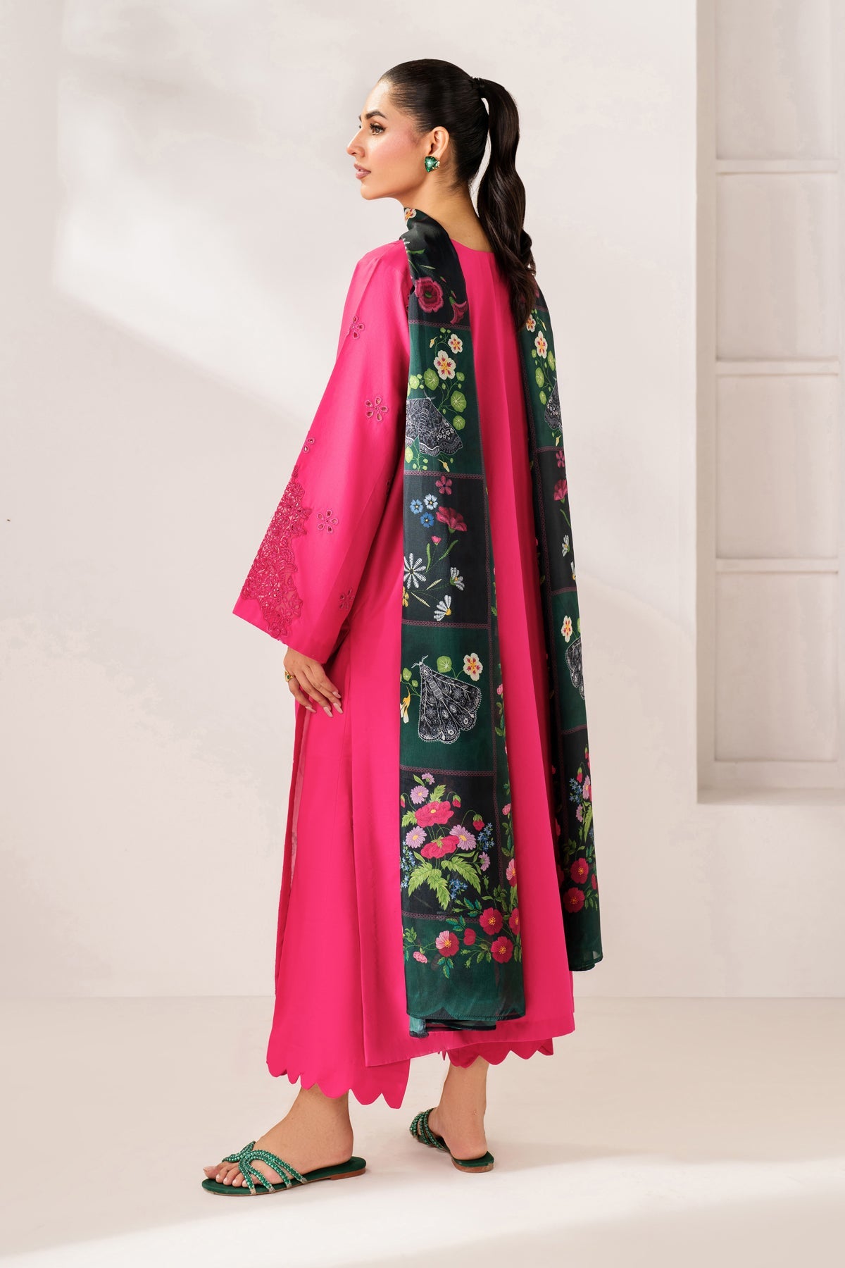 Xenia Le'Essence Summer 26