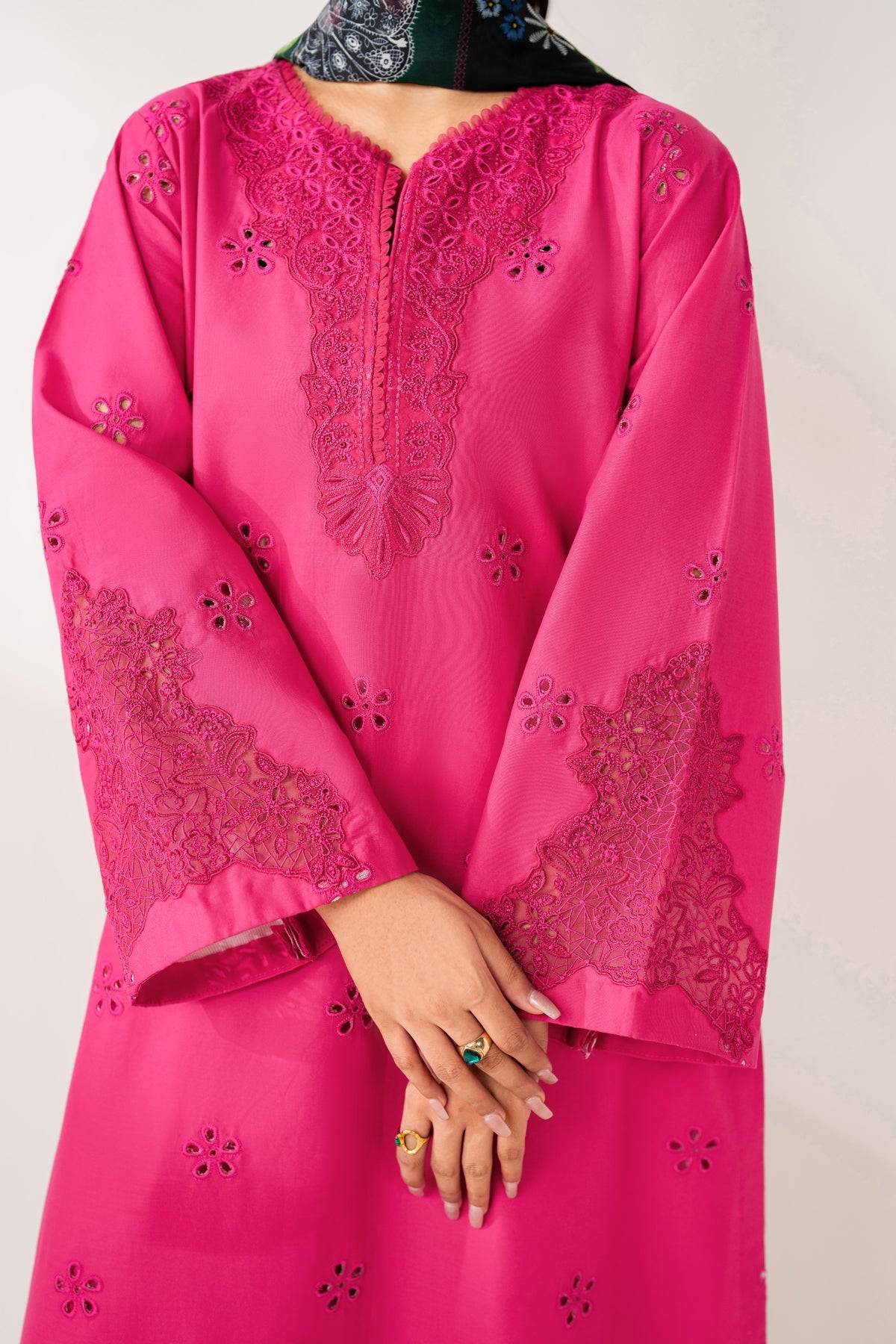 Xenia Le'Essence Summer 26