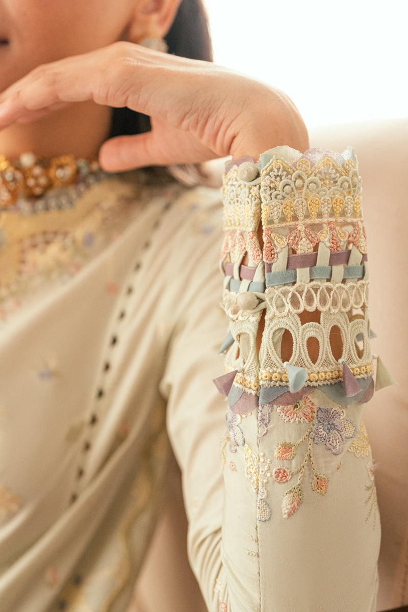 LUXURY LAWN EID EDIT 2025 BY QALAMKAR