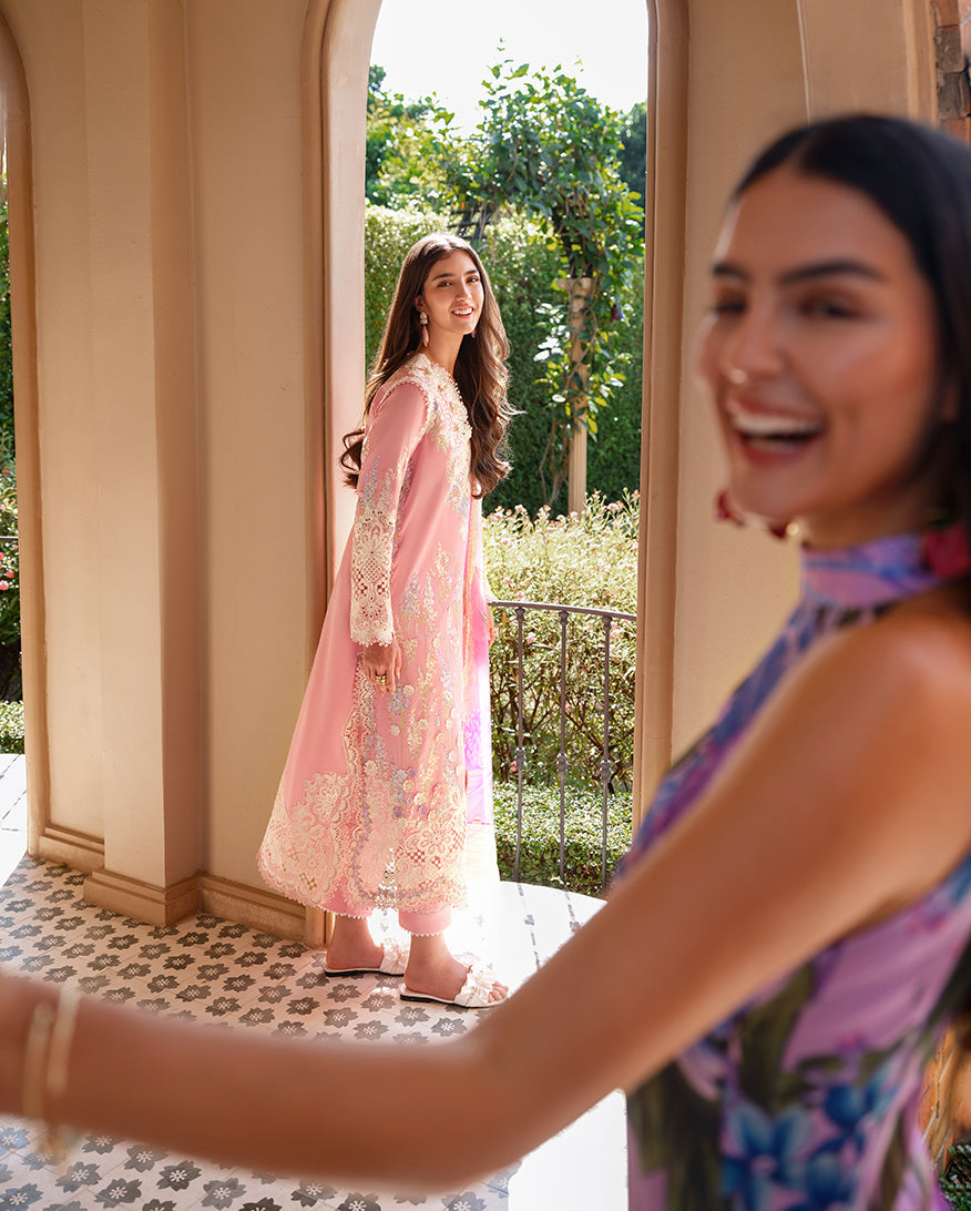Mushq Amoi | luxury lawn'26