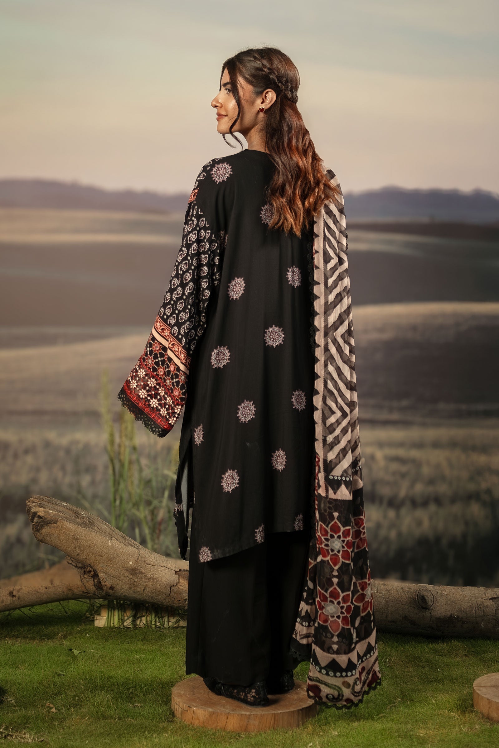 M Basic Unstitched Embroidered Arabic Lawn By Maria B