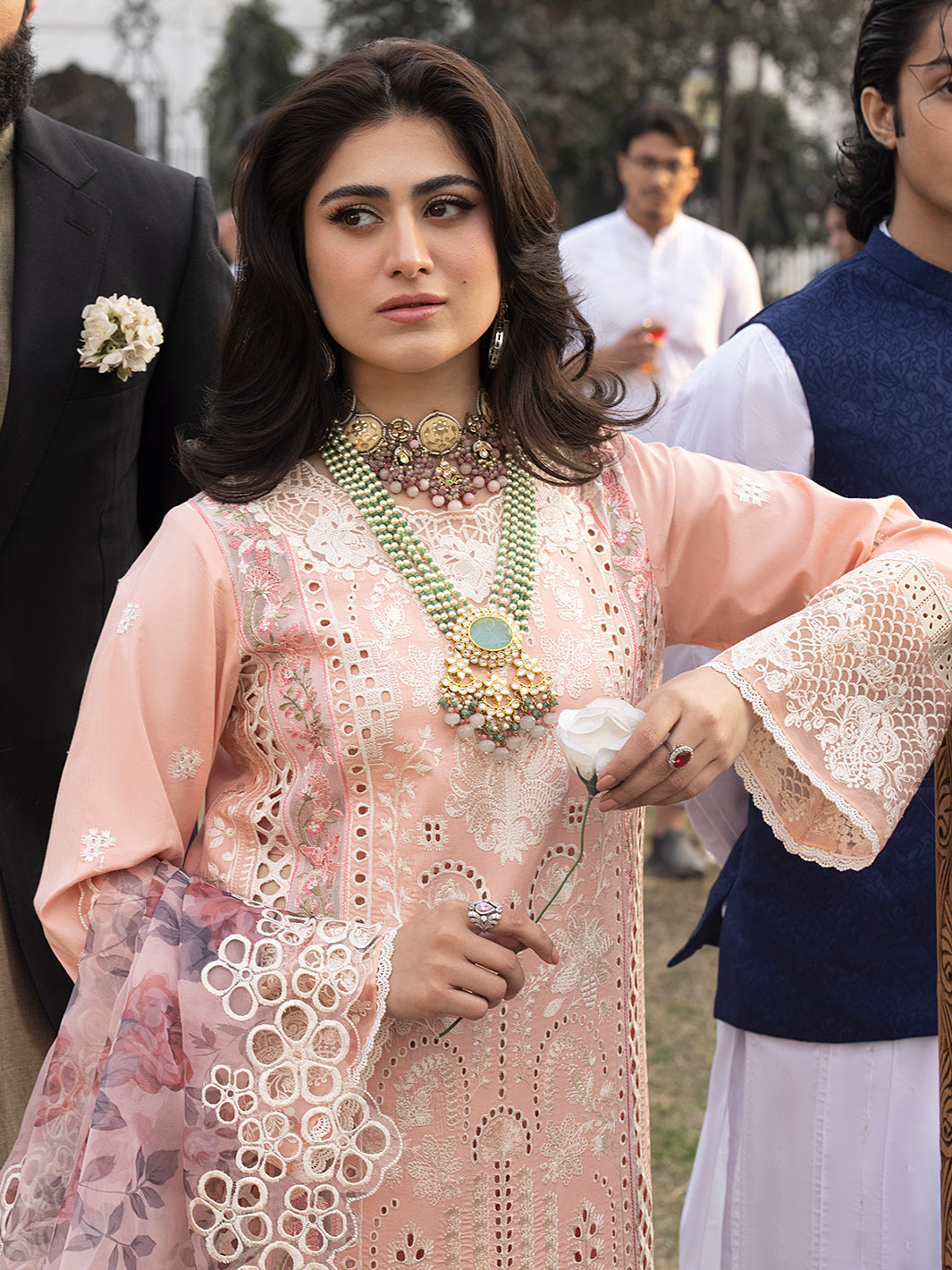 Mahrukh Luxury Lawn Collection By Mahnur (DAISY)