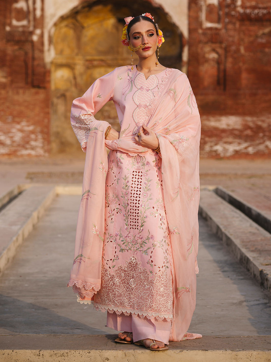 Gul Luxury Lawn '26 by Mahnur