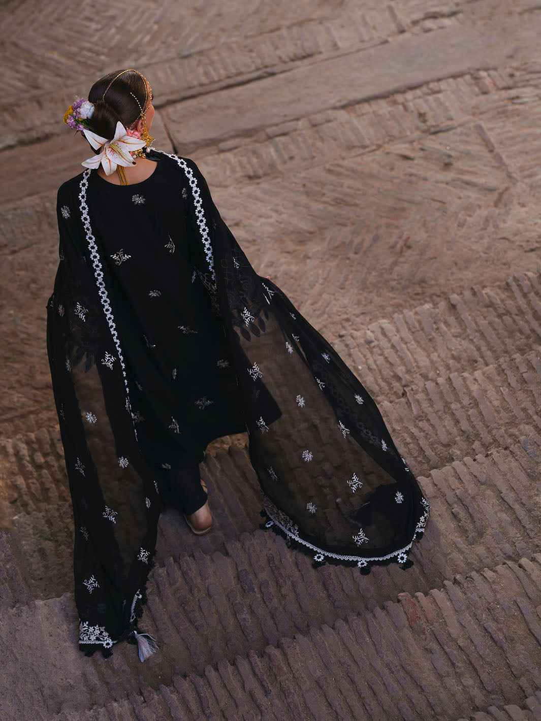 Gul Luxury Lawn '26 by Mahnur