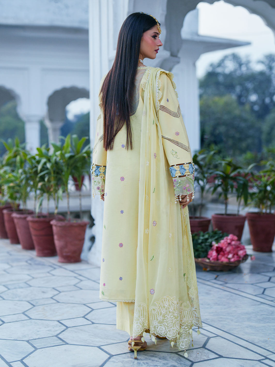 Gul Luxury Lawn '26 by Mahnur