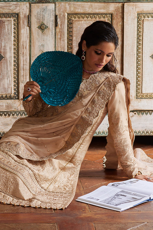 Gulaal Luxury Lawn 25
