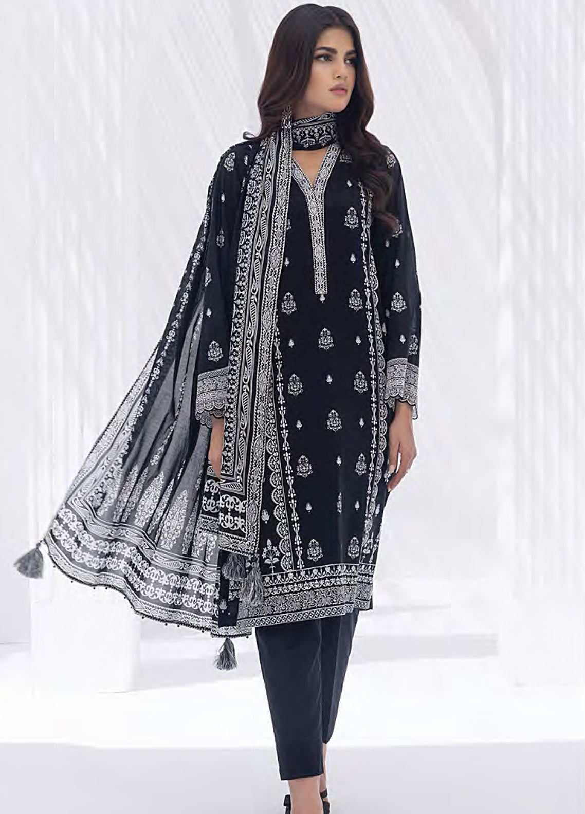 Lakhany Monochrome Printed Lawn Collection 24