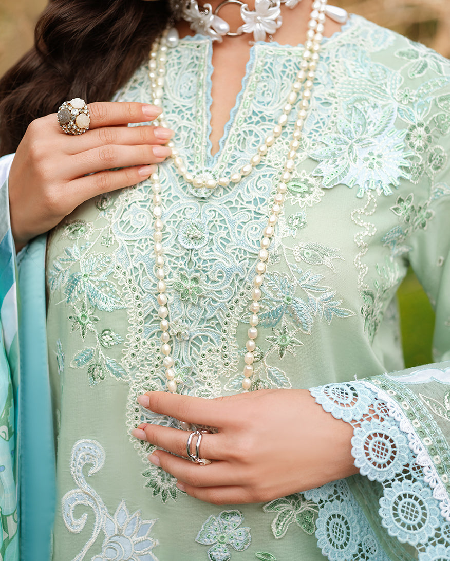 Mushq Amoi | luxury lawn'26