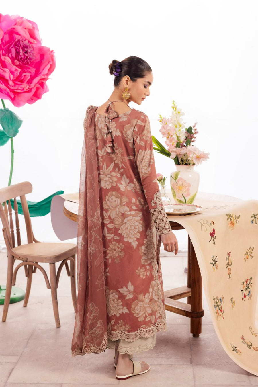 IZNIK Dahlia Luxury Lawn Collection 12