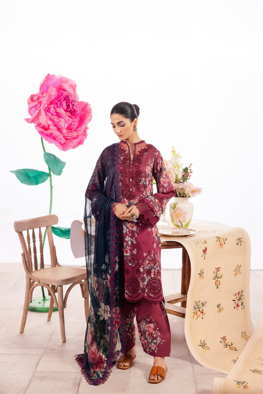 IZNIK Dahlia Luxury Lawn Collection 11