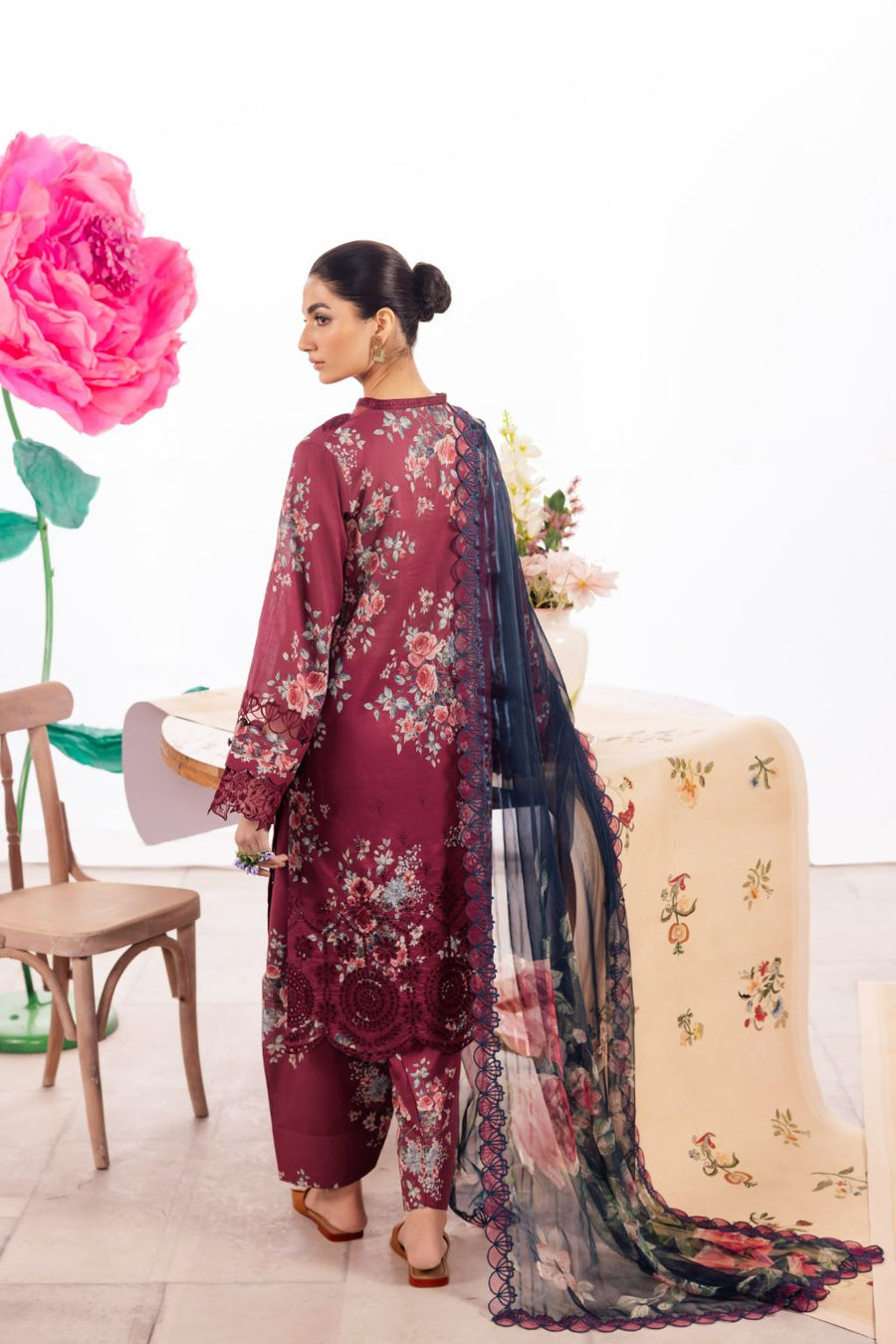 IZNIK Dahlia Luxury Lawn Collection 11