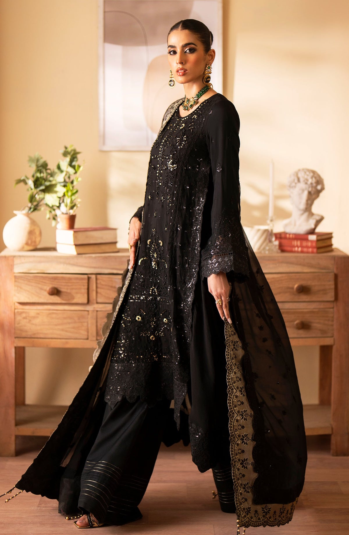 Romansiyyah Luxury Formals' 24 By Emaan Adeel