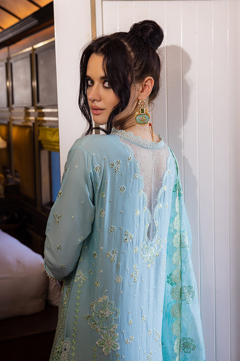 Orient Express By Mushq Embroidered Luxury Lawn Collection '24 (02)