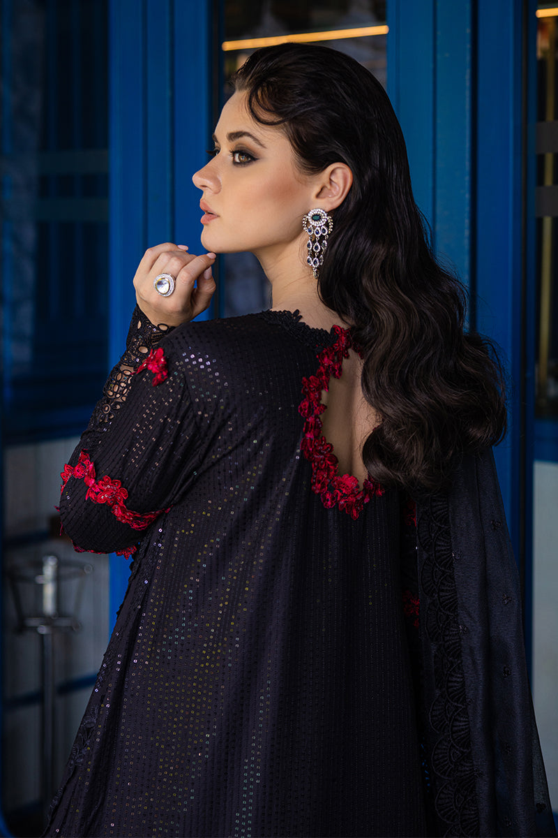 Orient Express By Mushq Embroidered Luxury Lawn Collection '24 (04)
