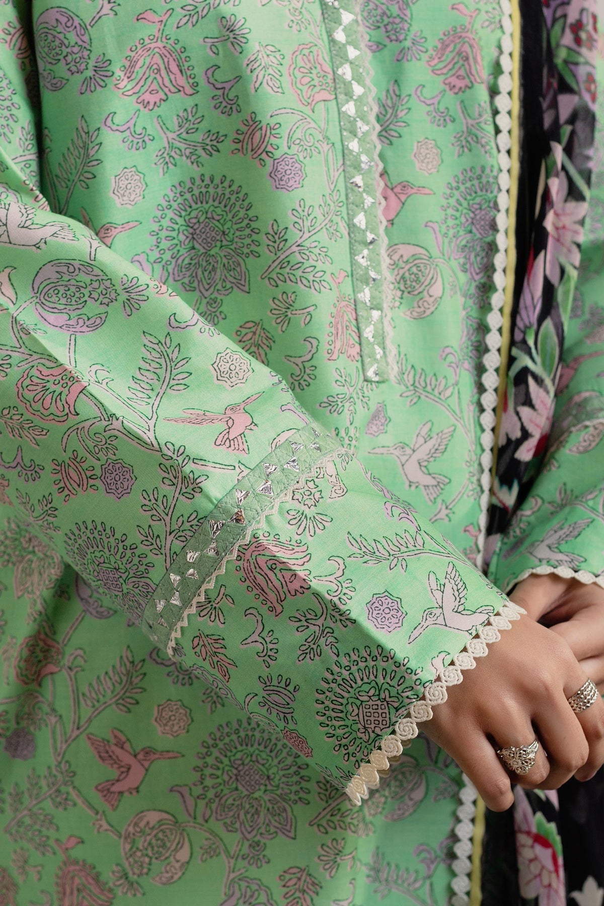 Coco Printed Lawn Collection By ZaraShahjahan D-06