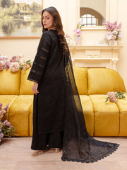 Twilight Luxury Lawn '25 By Mahnur