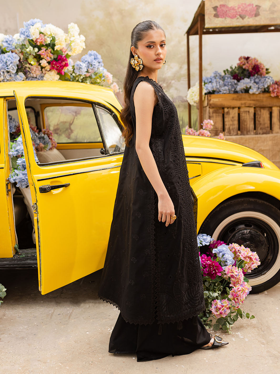 Twilight Luxury Lawn '25 By Mahnur