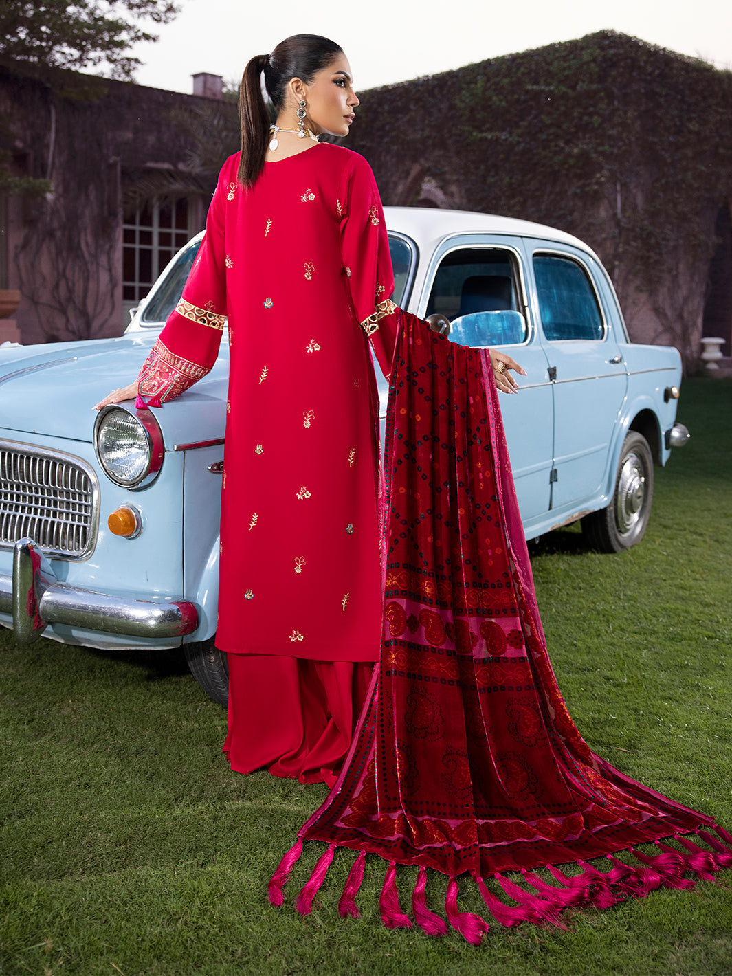 Mahrukh Luxury Winter Collection By Mahnur 2B