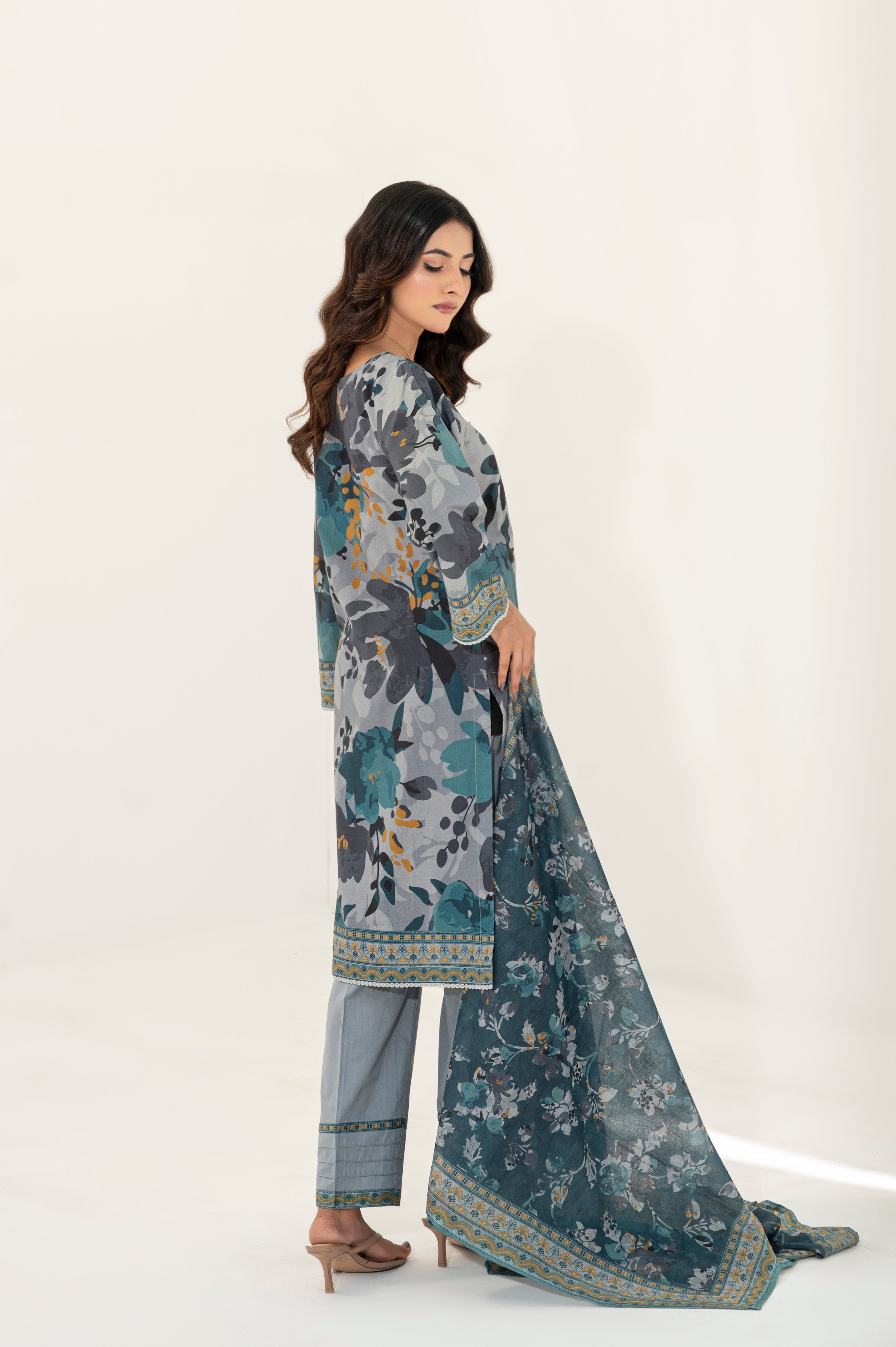 Manahil Lakhani | Celestine RTW Cambric 3 Piece