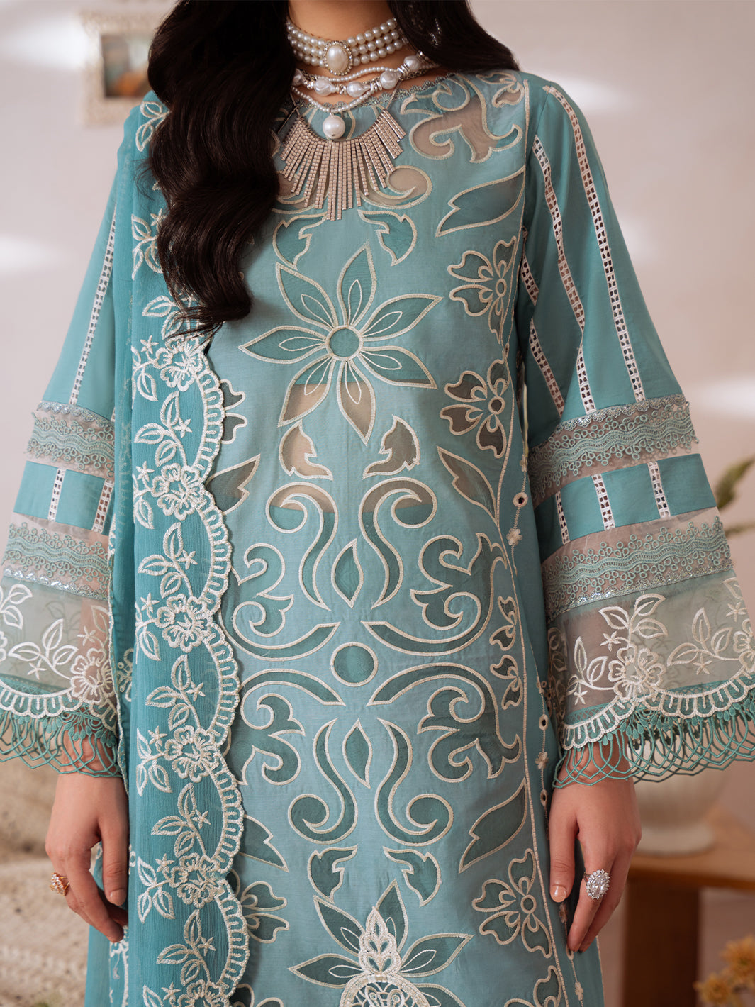 Shanaya Lawn '26 By Mahnur