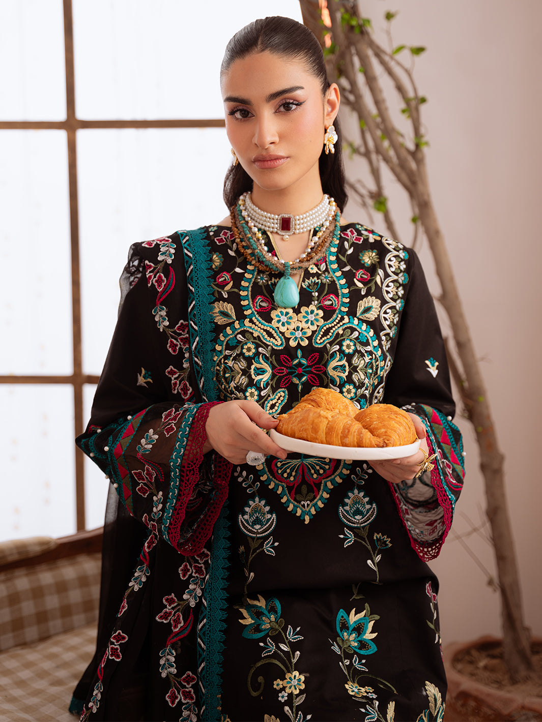 Shanaya Lawn '26 By Mahnur