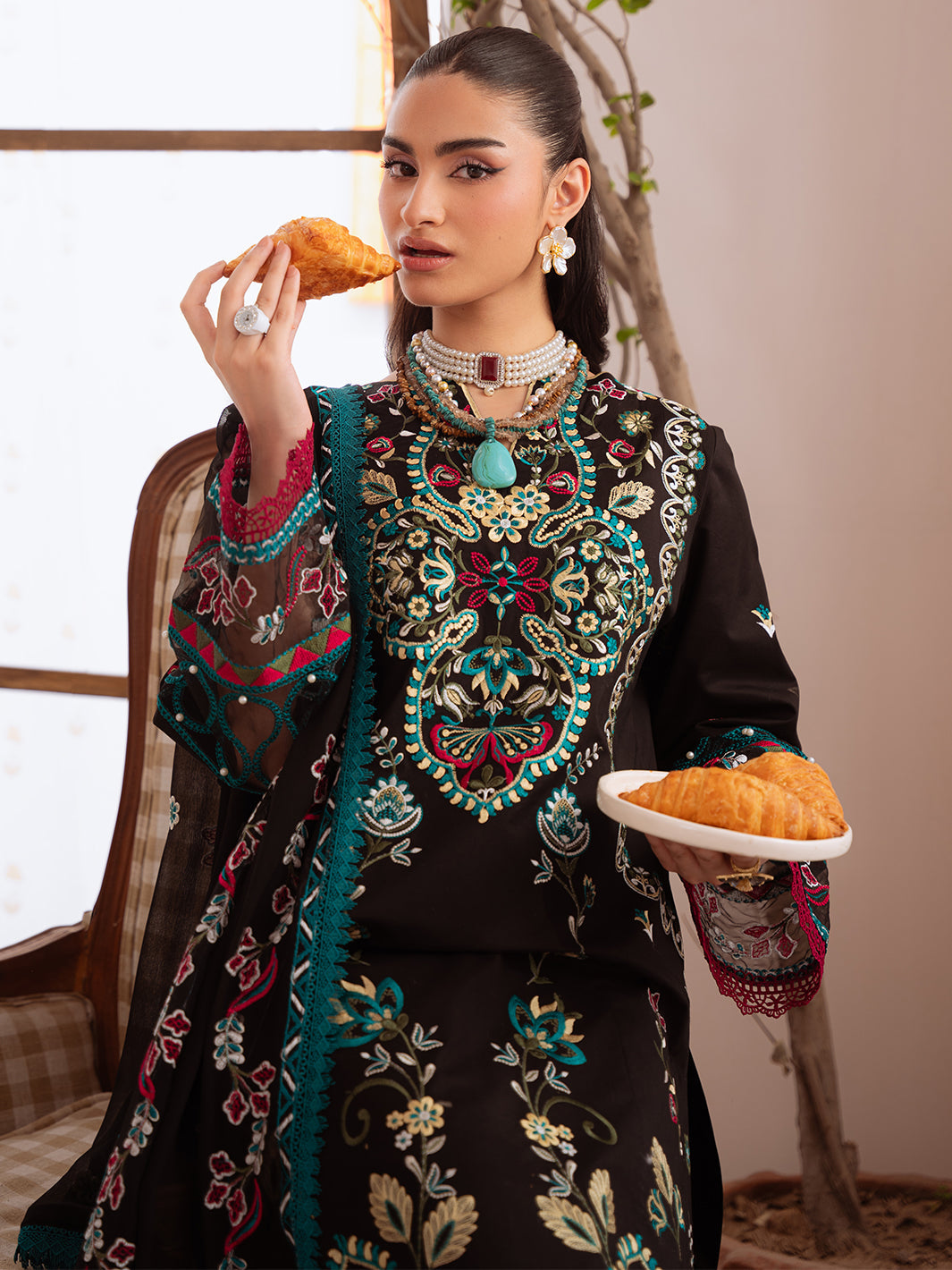 Shanaya Lawn '26 By Mahnur
