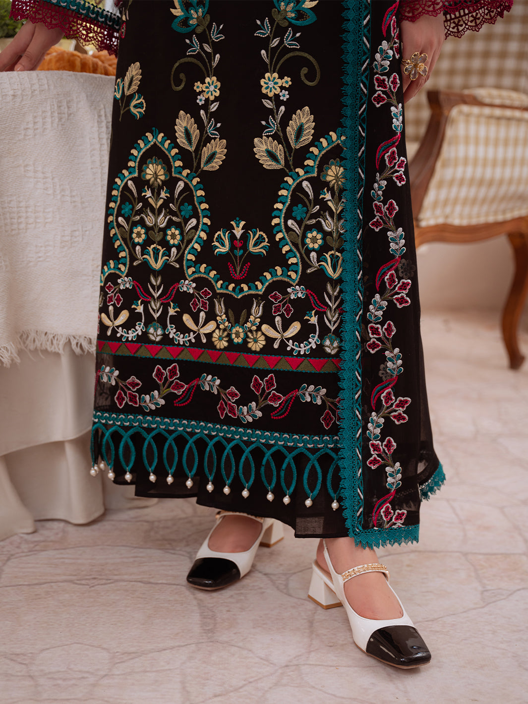 Shanaya Lawn '26 By Mahnur