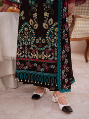 Shanaya Lawn '26 By Mahnur