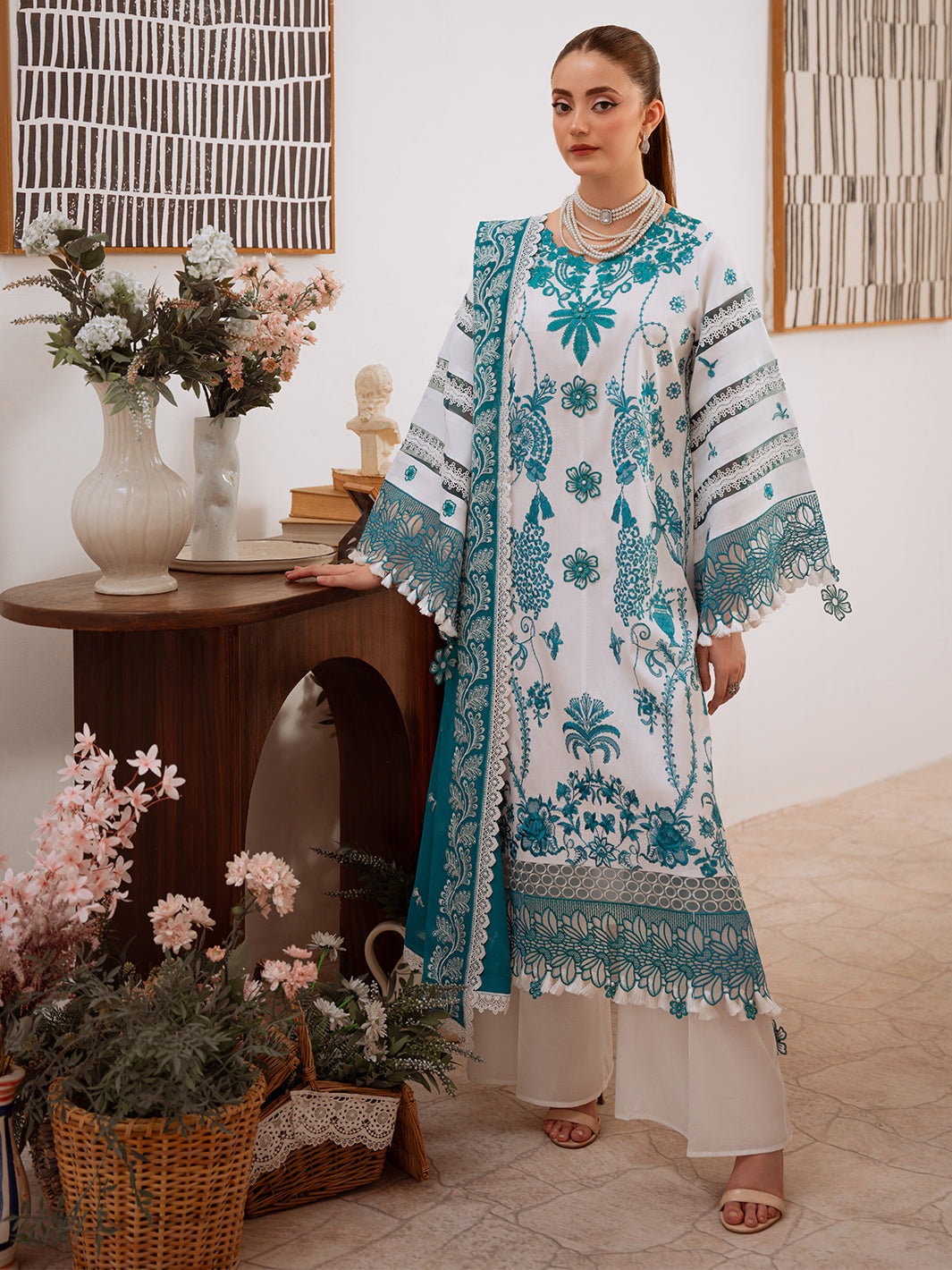 Shanaya Lawn '26 By Mahnur