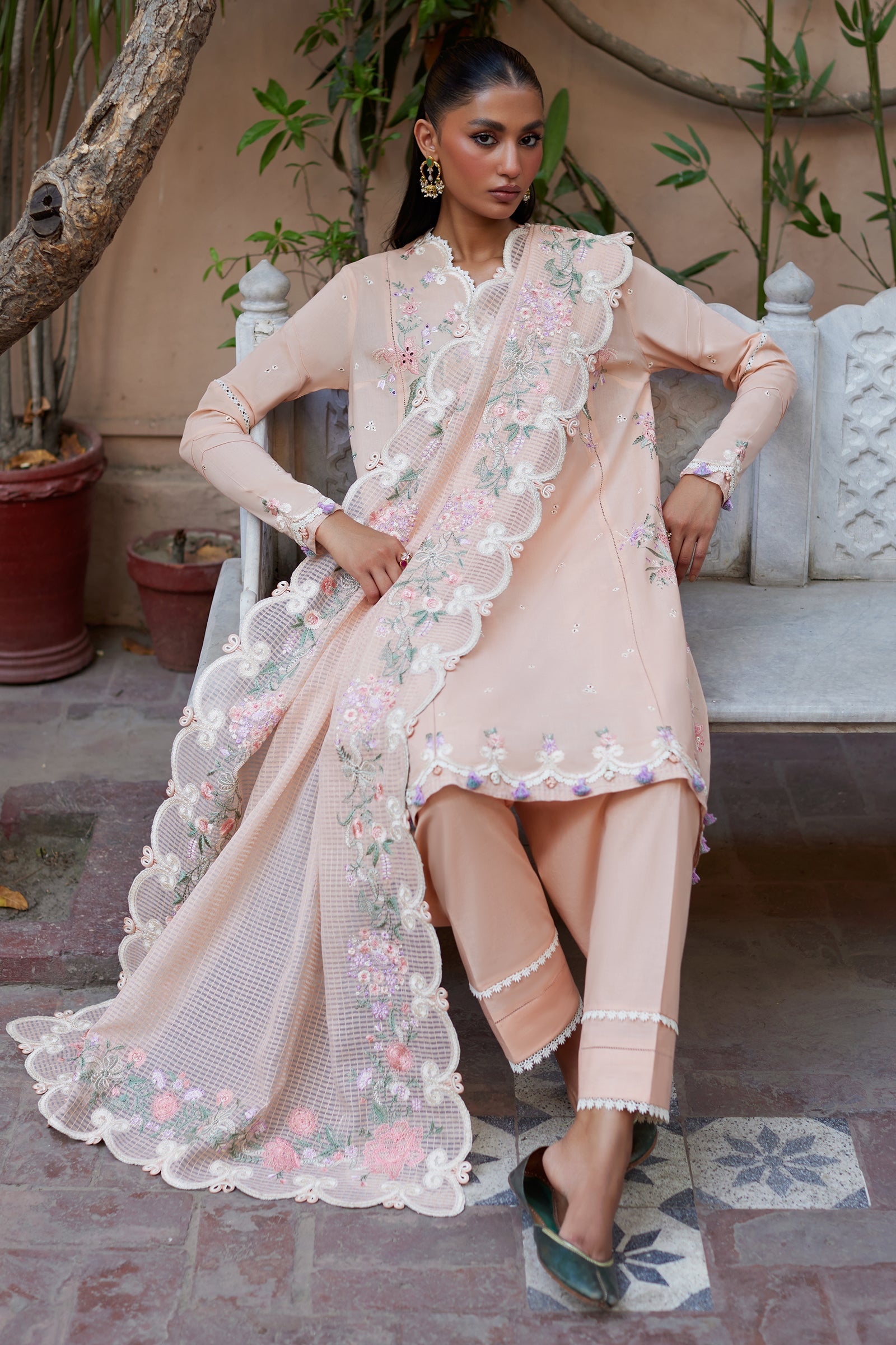 Zaha Luxury Embroidered Lawn Collection By Khadija Shah 24 (06)