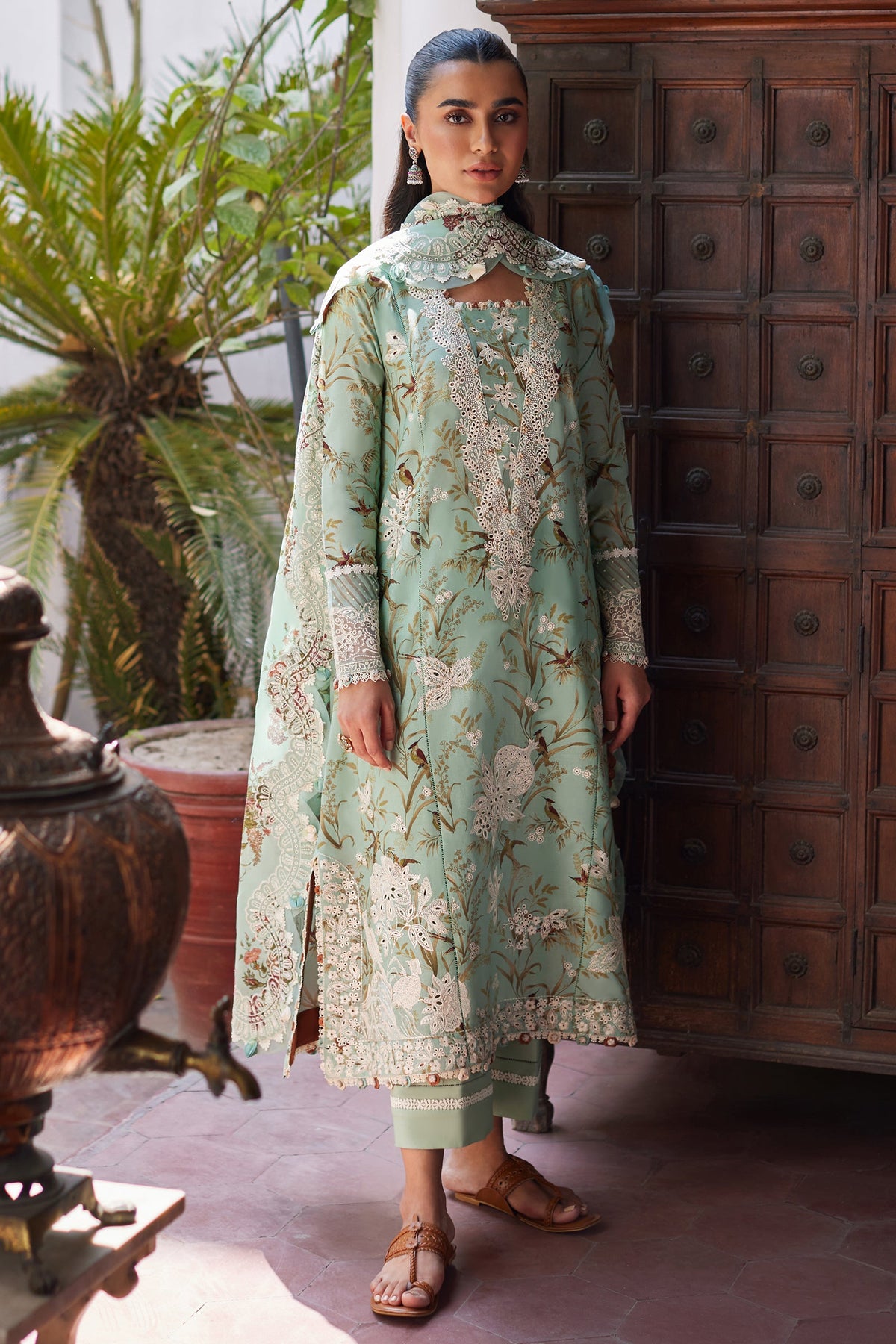 Zaha Luxury Embroidered Lawn Collection By Khadija Shah 24 (04)