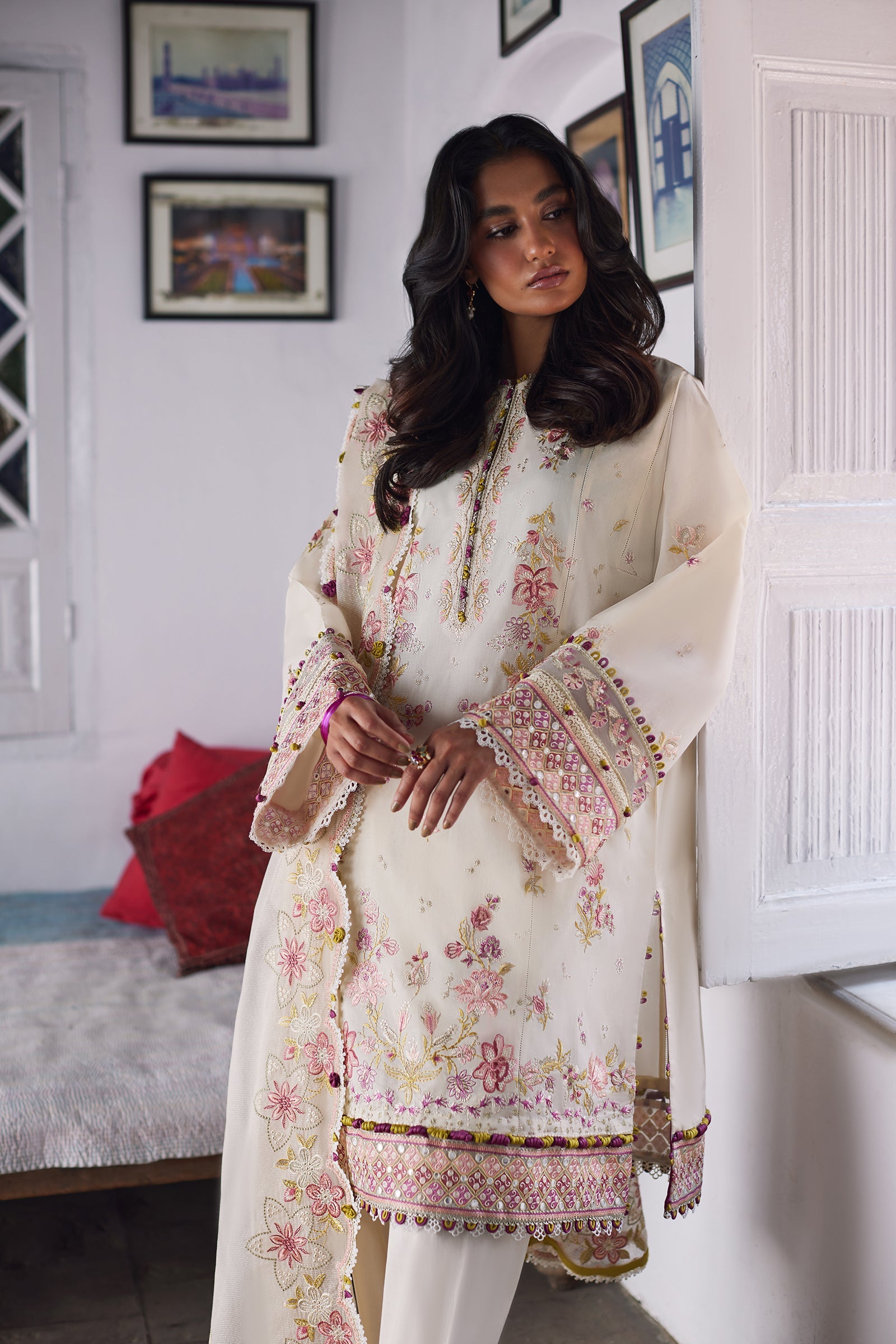 Zaha Luxury Embroidered Lawn Collection By Khadija Shah 24 (05)