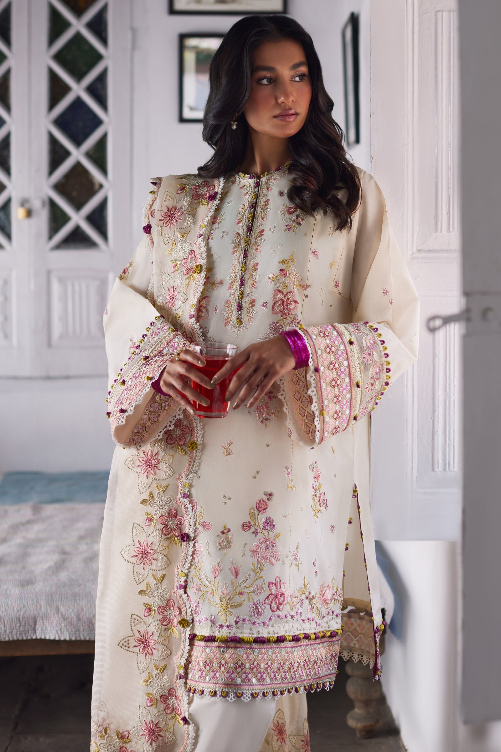 Zaha Luxury Embroidered Lawn Collection By Khadija Shah 24 (05)