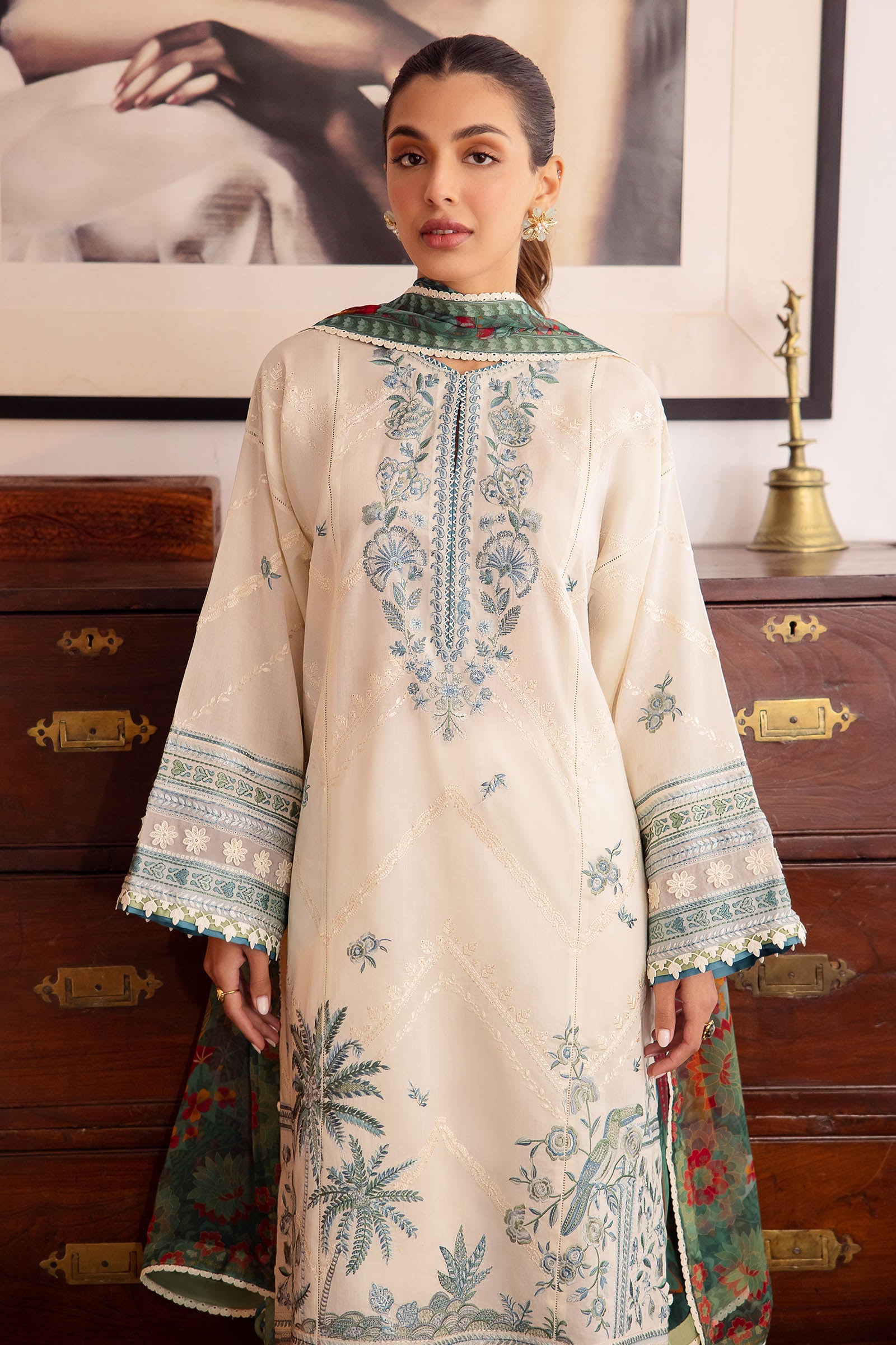 Zaha Embroidered Lawn Collection 24' (5A)