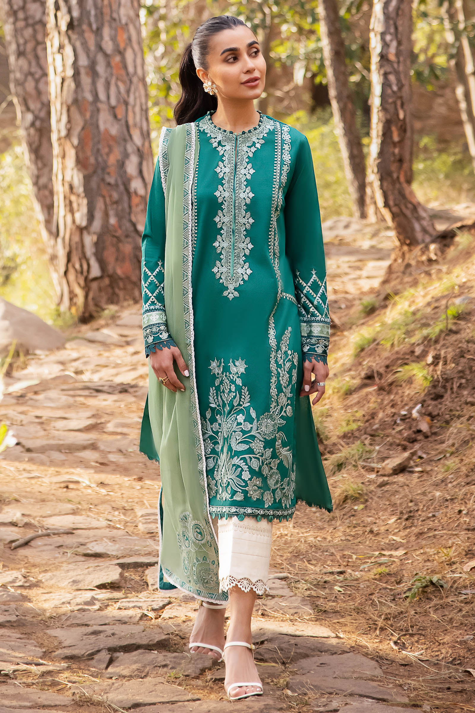 Zaha Embroidered Lawn Collection 24' (11B)